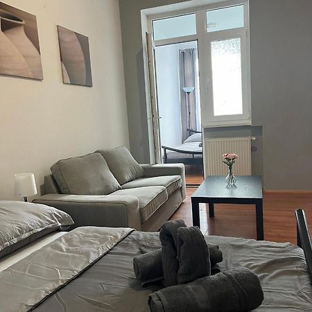 ברטיסלאבה 1St Plaza Apartment מראה חיצוני תמונה